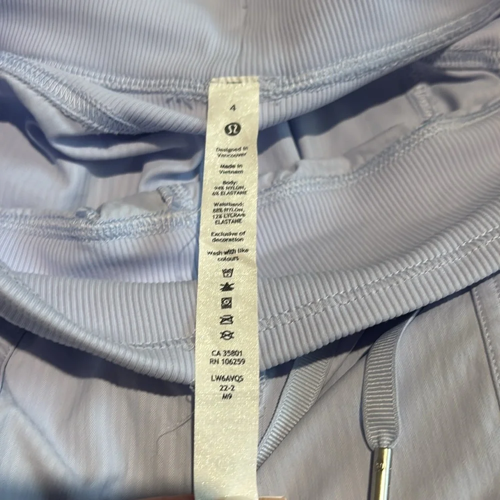 Lululemon Dance Studio Mid-Rise Crop 25" - Picture 2 of 5